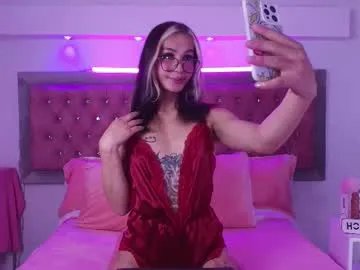 Freechat bonn_glow on Chaturbate