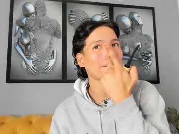 Freechat camillo_virgil on Chaturbate