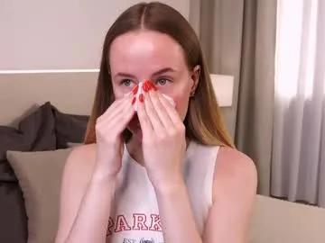 cassie_kelman — GOAL: Show body [77 tokens remaining]  #anal #daddysgirl #smalltits #findom #squirt