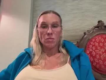 Freechat christinabruce on Chaturbate