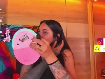 Freechat cori_paige on Chaturbate