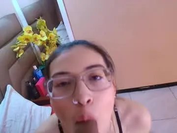 Freechat crimsonsecretts on Chaturbate