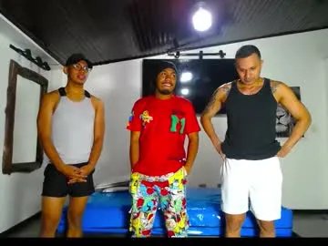 Freechat crismens on Chaturbate