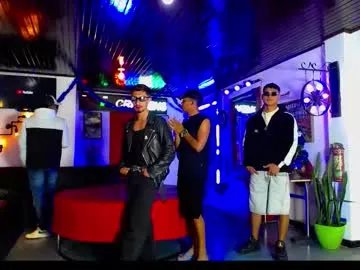 Freechat crismens on Chaturbate