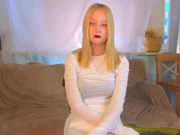 darceyheyd — Goal:  Look at you close to cam? :) Hello guys im Kami and im #new #shy model on CB lets meet in my first day #skinny #blonde #18 [15 tokens remaining]