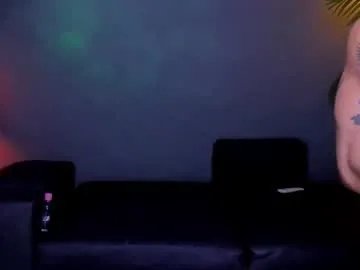 Freechat dennis_cox_ on Chaturbate