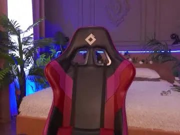 Freechat devilinee on Chaturbate