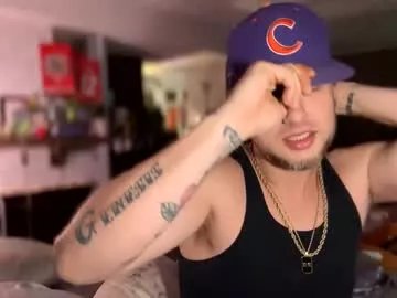 Freechat dickeddownsouth on Chaturbate