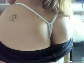 dulcepurnimaqos on Chaturbate