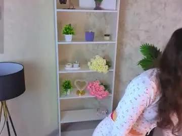 Freechat ebonyleibenstein on Chaturbate