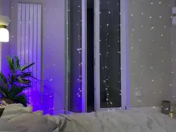 elixiirr — take off my sweatshirt [553 tokens left] PVT is open Hello world! Let's make this day better together #18 yo #new #bigboobs #shy #blonde