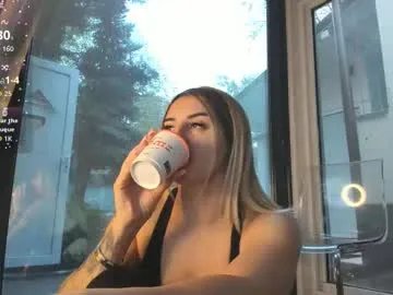 Freechat ella_vee on Chaturbate