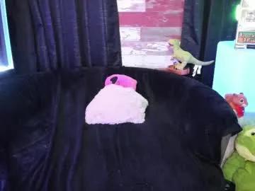 Freechat elle4you on Chaturbate