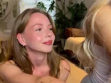 elli_harmon on Chaturbate 