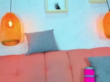 Freechat emiily_s on Chaturbate