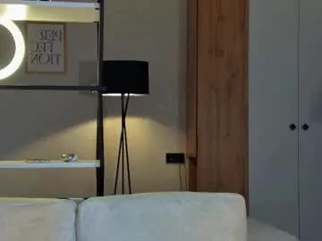 Freechat emiljanna on Chaturbate