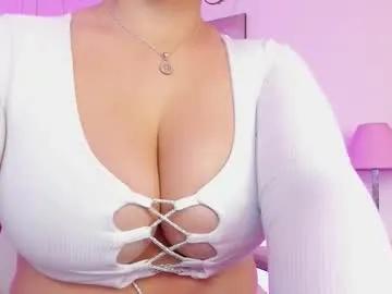 emmi1_ — GOAL: sexy dance + striptease [97 tokens remaining] Welcome to my room! #bigtits #bigass #latina #Curvy #tattoo