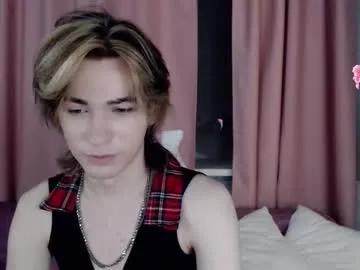 evan_reinhart — GOAL: take off my top [31 tokens remaining] Nice to see you! <3 #new #18 #twink #lovense #anal #shaven #cum #goth #young