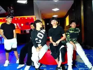 Freechat extrangers on Chaturbate