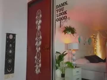 farahh_magdaly — Squat time! Naked tease on your face #fit #muscle #leggings #mistress #worship [333 tokens remaining]