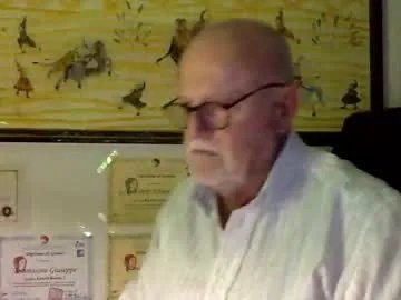 Freechat giutomma930394 on Chaturbate