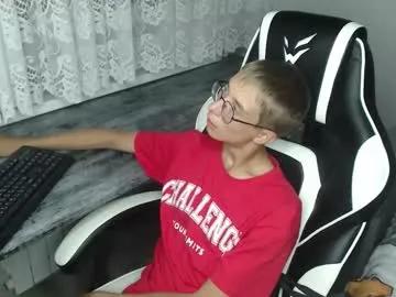glasses_cat — GOAL: Cumshow [975 tokens left] #18 #bigcock #twink #uncut #new