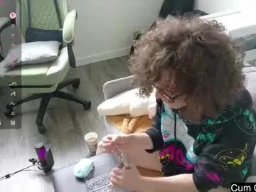 Freechat gomoreup on Chaturbate