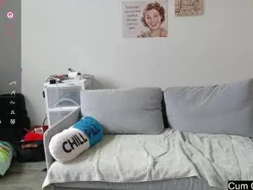 Freechat gomoreup on Chaturbate