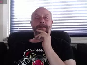 Freechat hardmrlazy on Chaturbate