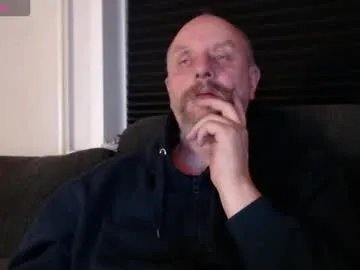 Freechat hardmrlazy on Chaturbate