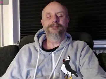 Freechat hardmrlazy on Chaturbate