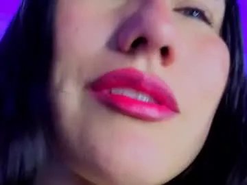 Freechat helenjoness_ on Chaturbate