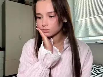 hoaarisa — Goal: Stand up and show my outfit  < 3 I'm Sofia your Welcome! I'm new here!   #new #shy #skinny #teen #18 [69 tokens remaining]