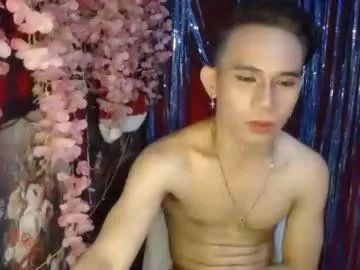 Freechat hotasianguyxxx on Chaturbate