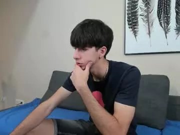 Freechat hotflirtyfella on Chaturbate