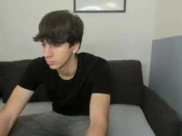 Freechat hotflirtyfella on Chaturbate