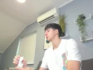 Freechat hotflirtyfella on Chaturbate