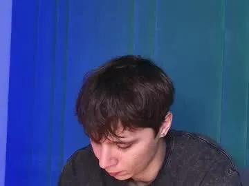 Freechat hugebangins_ on Chaturbate