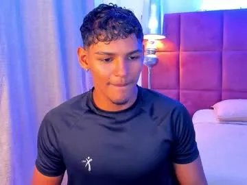 Freechat hugo_cano on Chaturbate