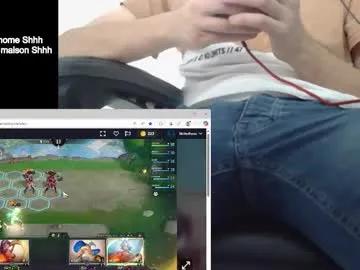 Freechat introvertgamer on Chaturbate