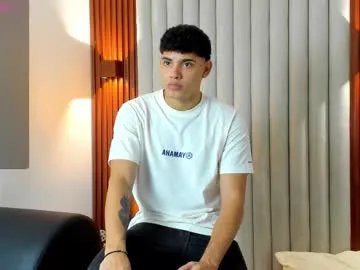 Freechat justin_mack_ on Chaturbate