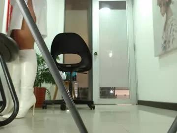 Freechat karinbellee on Chaturbate