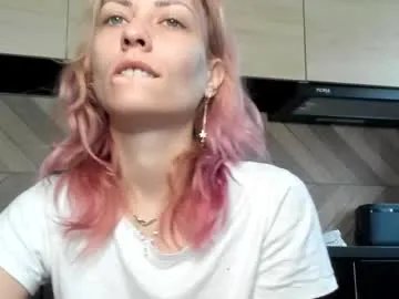 Freechat karoline121 on Chaturbate