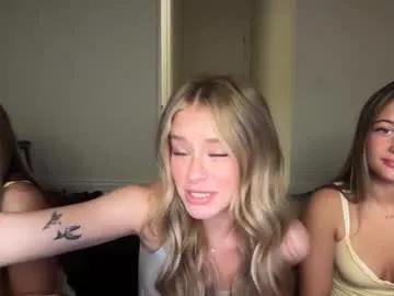 Freechat kenziesmithh on Chaturbate