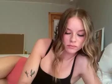 Freechat kenziesmithh on Chaturbate