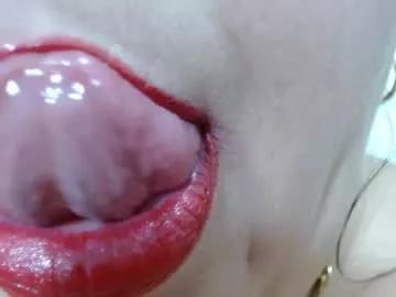 Freechat kerly_doll on Chaturbate