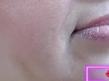 Freechat kerly_doll on Chaturbate