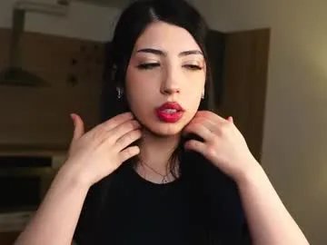 Freechat kindraevert on Chaturbate