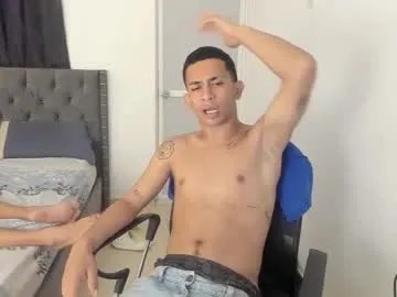 Freechat kings_latins on Chaturbate