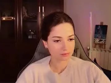 Freechat kiravair on Chaturbate